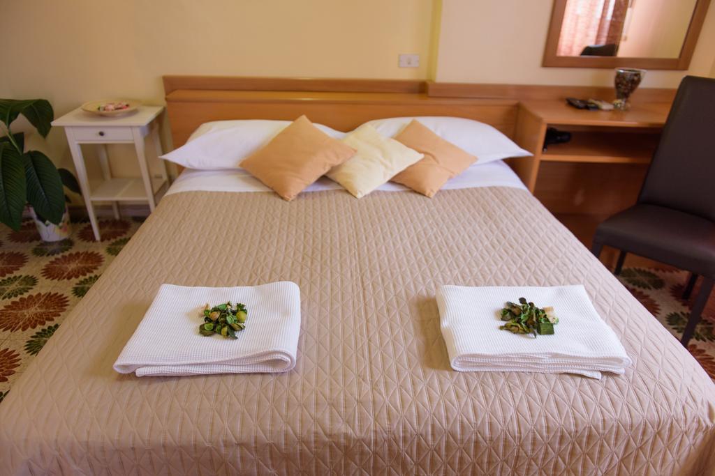San Giacomo Hotel SantʼAlessio Siculo Екстериор снимка
