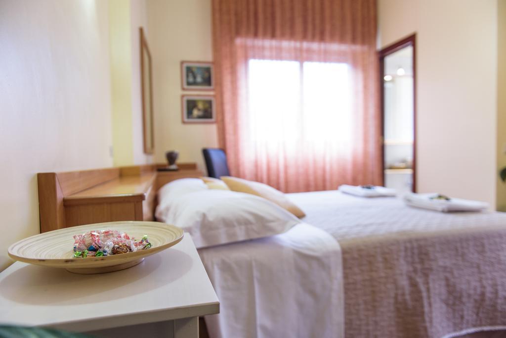 San Giacomo Hotel SantʼAlessio Siculo Екстериор снимка